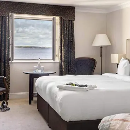 Bayview Ξενοδοχείο 4*