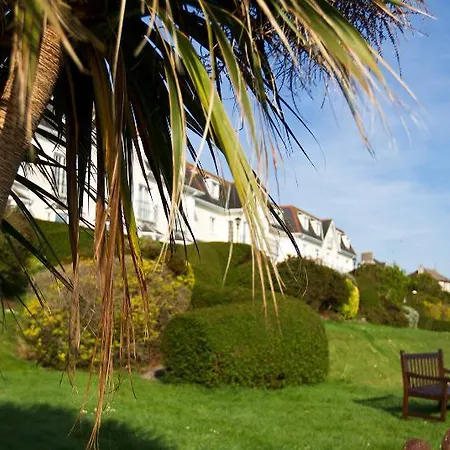 فندق Bayview 4*