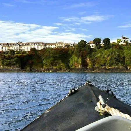 Bayview Hotel 4*