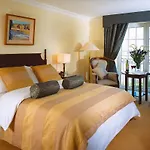 Bayview Hotel 4*