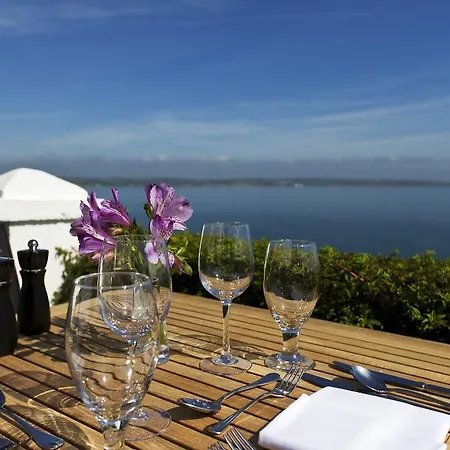 Bayview Hotel 4*